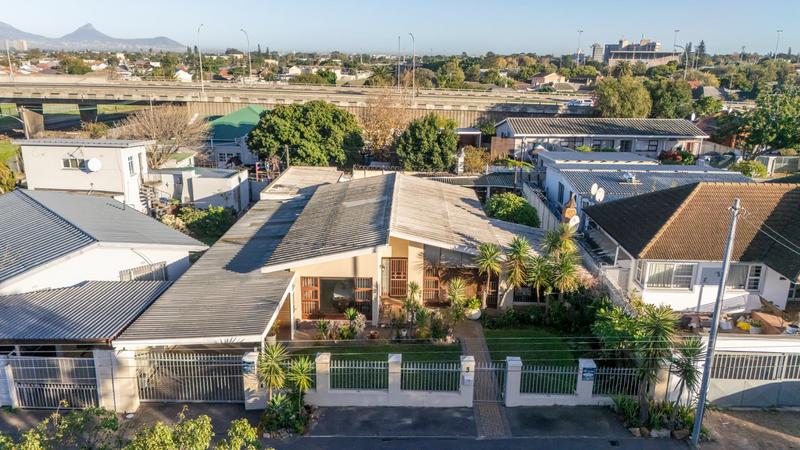 3 Bedroom Property for Sale in Clamhall Western Cape